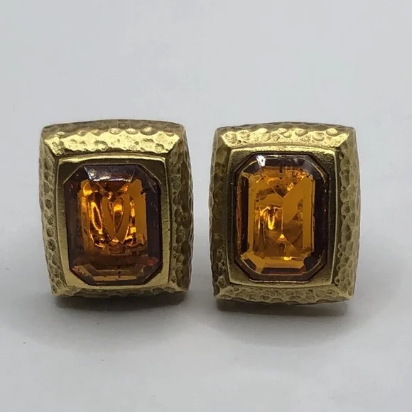 Vintage Amber Glass Clip Earrings Rectangle Antique Gold Tone 1” Doncaster - Picture 1 of 6